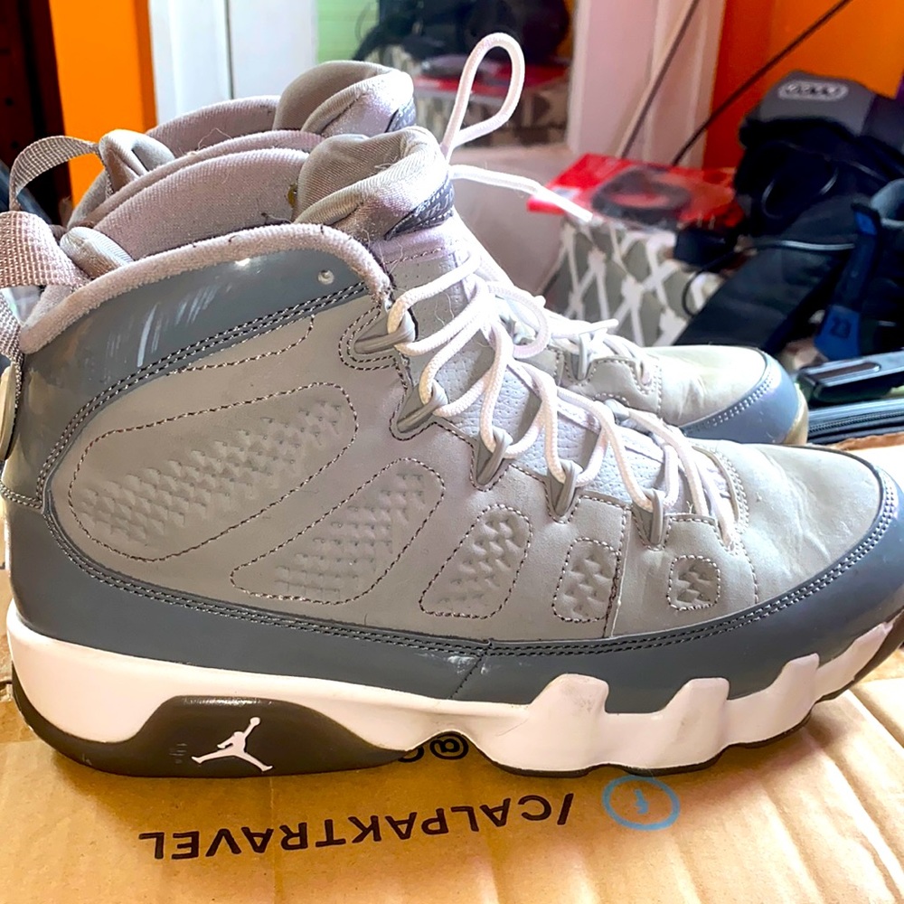 Jordan 9s size 8.5 in good condition